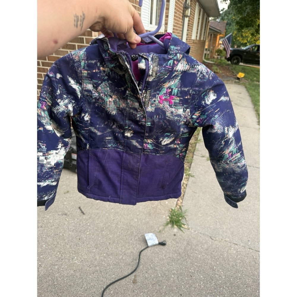 Under Armour Girls Size 5 ColdGear Hooded Winter Jacket Purple Pink